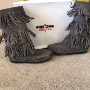 Grey Minnetonka fringe boots